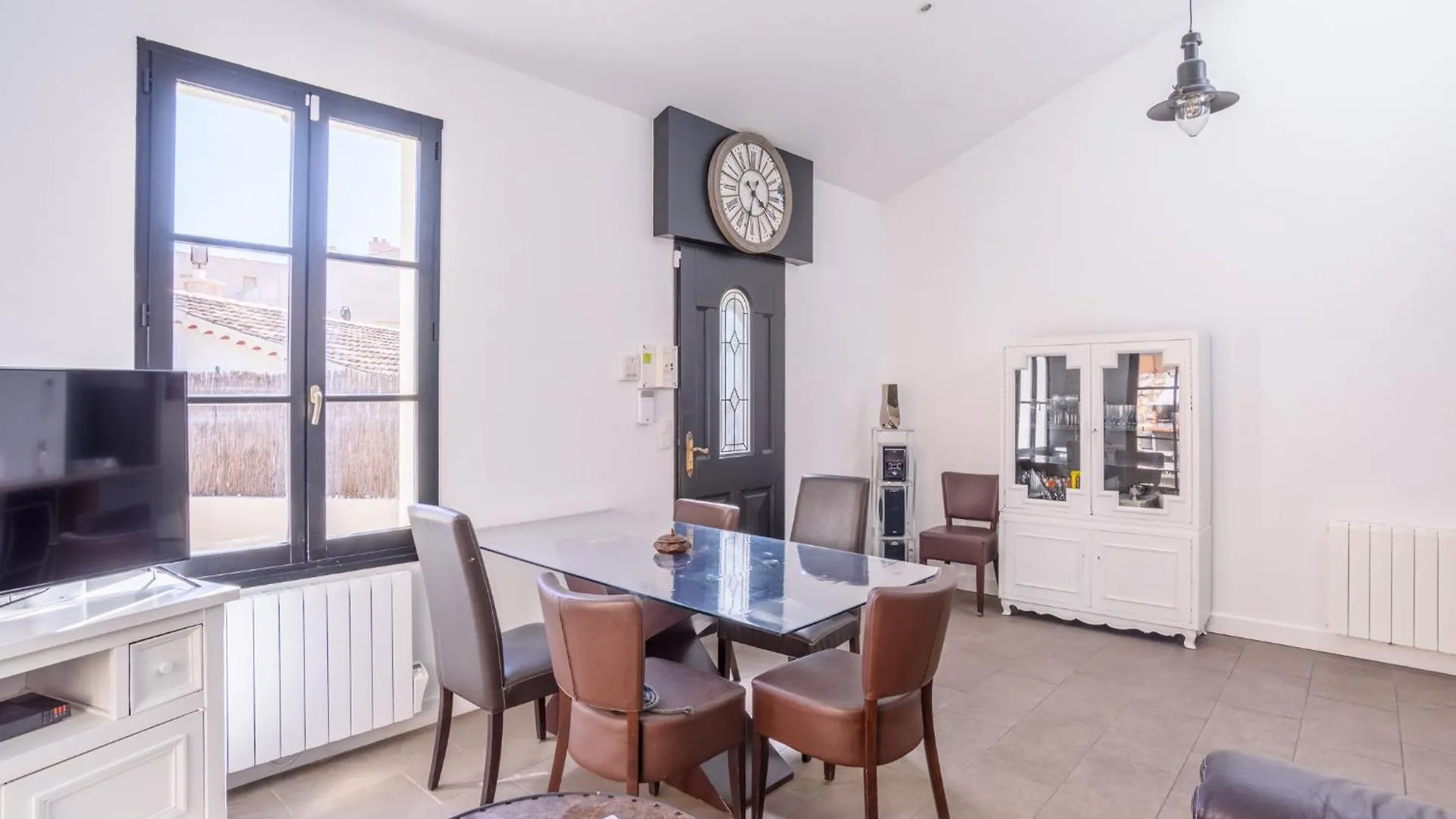 Appartement 6 Personnes En Centre-Ville Et Piscine Hyeres