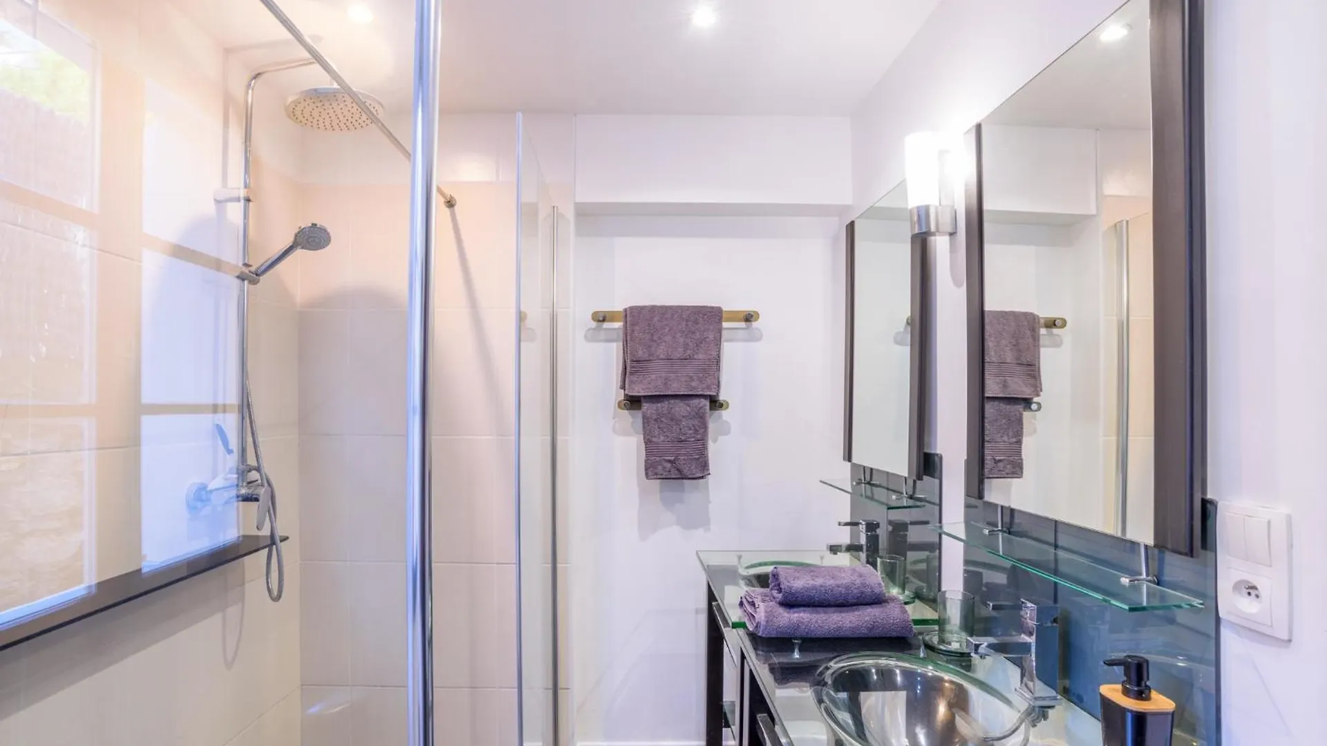 Apartment Appartement 6 Personnes En Centre-Ville Et Piscine Hyeres