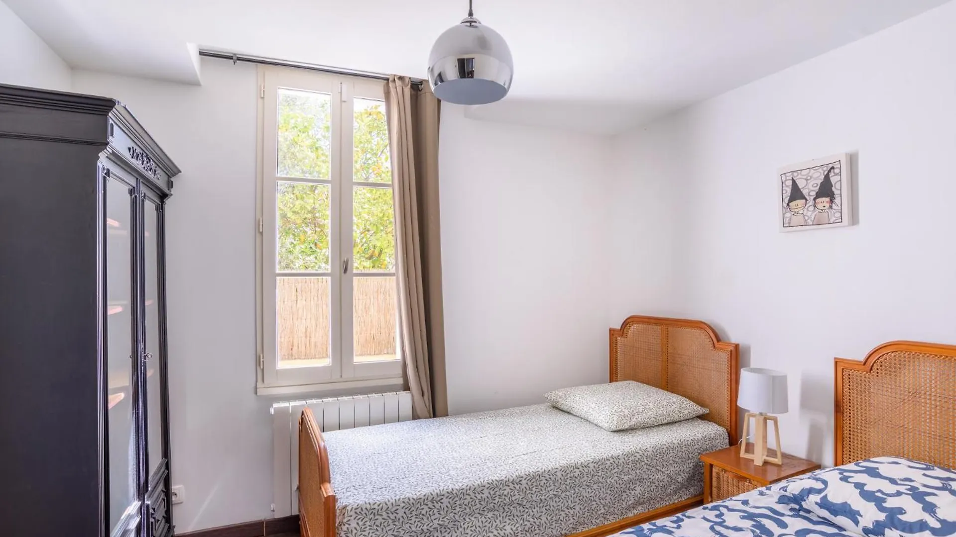 Appartement 6 Personnes En Centre-Ville Et Piscine Hyeres 0*,  France