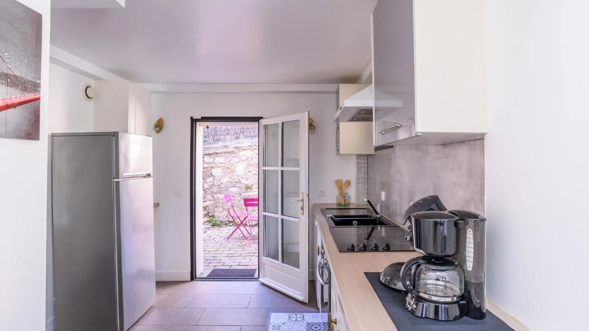 Appartement 6 Personnes En Centre-Ville Et Piscine Hyeres France