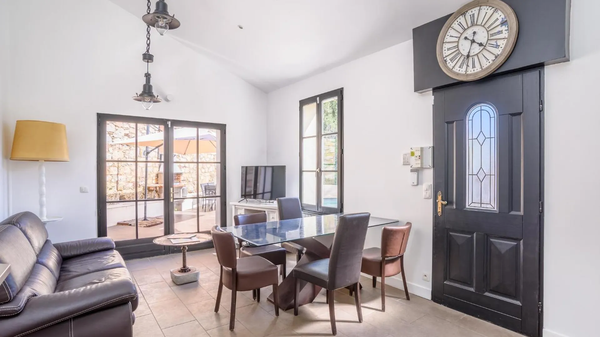 Appartement 6 Personnes En Centre-Ville Et Piscine Hyeres